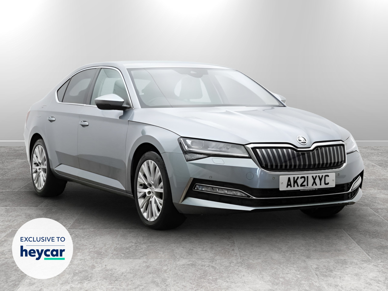 Main listing image - Skoda Superb