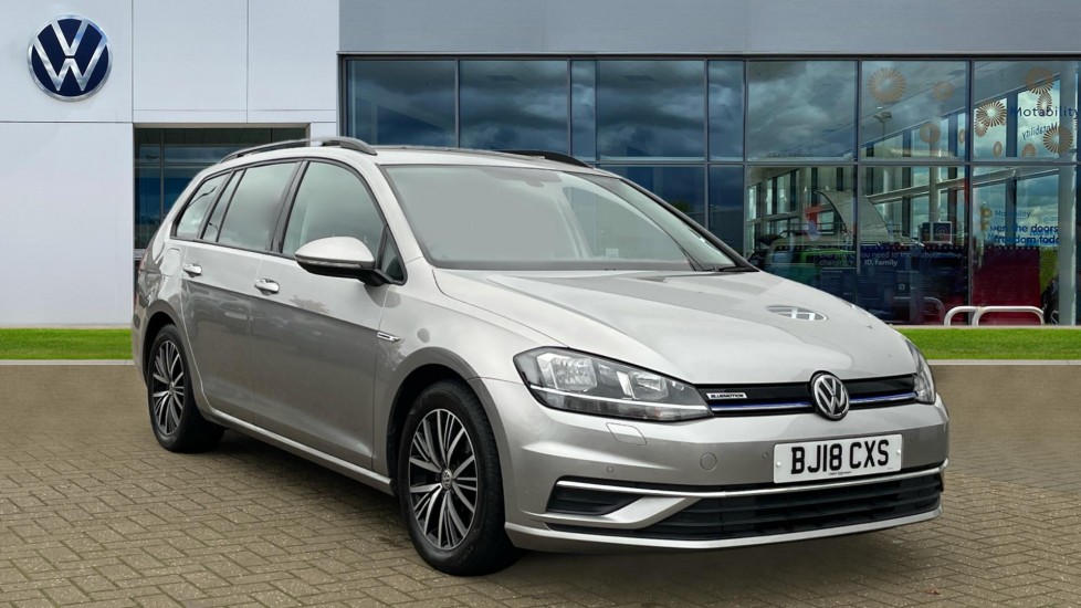 Main listing image - Volkswagen Golf Estate