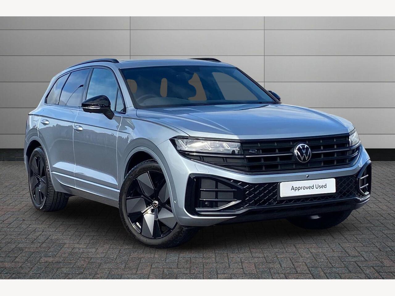 Main listing image - Volkswagen Touareg