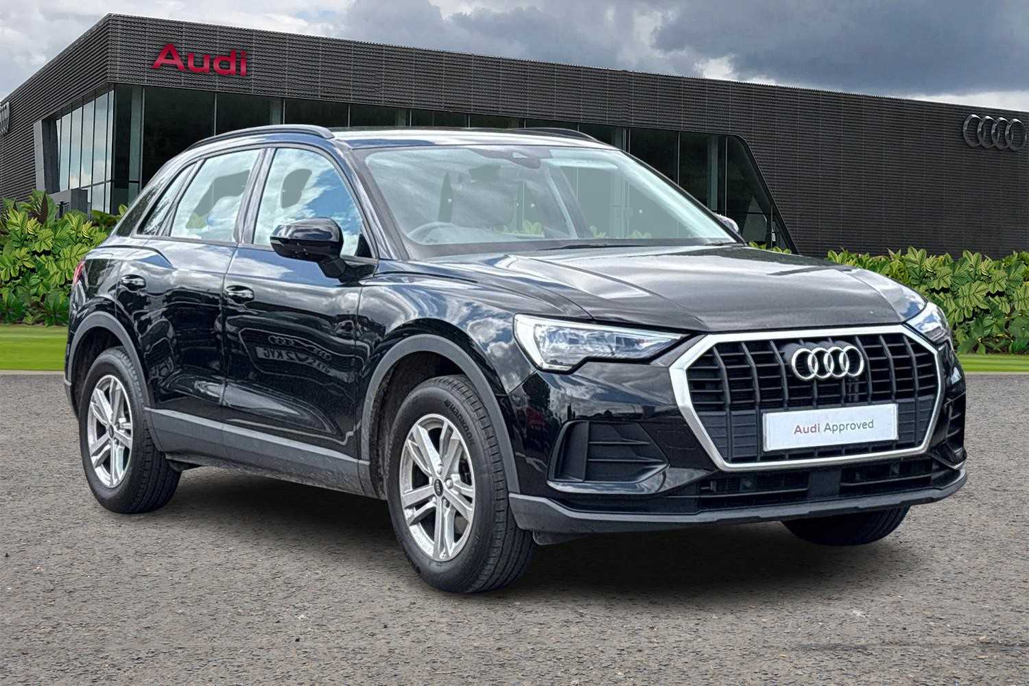 Main listing image - Audi Q3