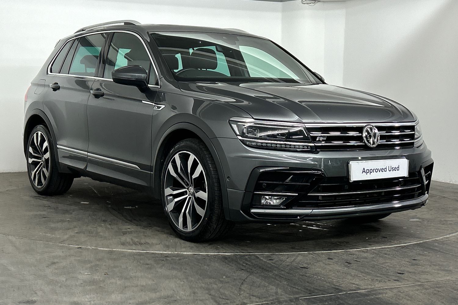 Main listing image - Volkswagen Tiguan