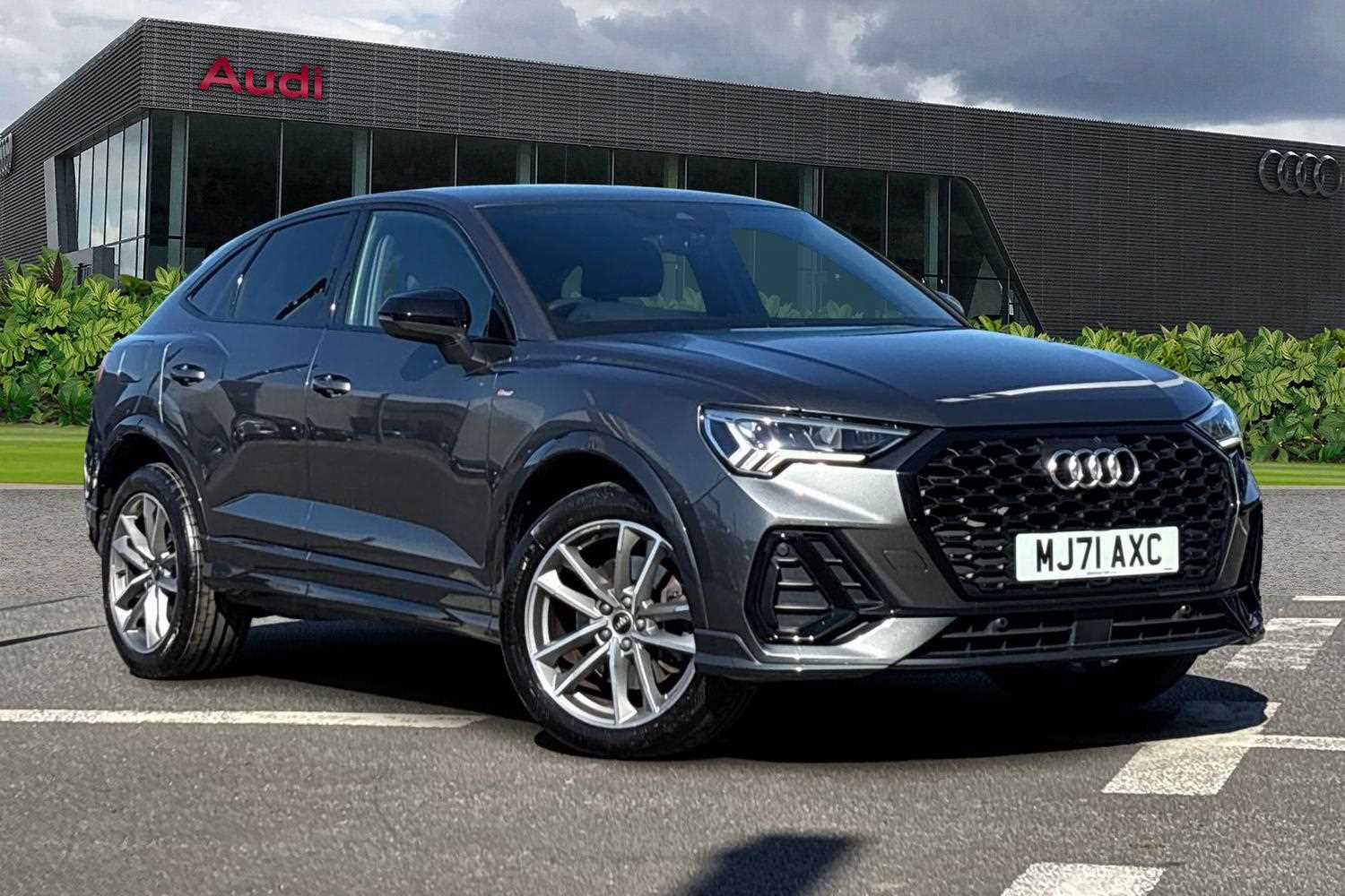 Main listing image - Audi Q3