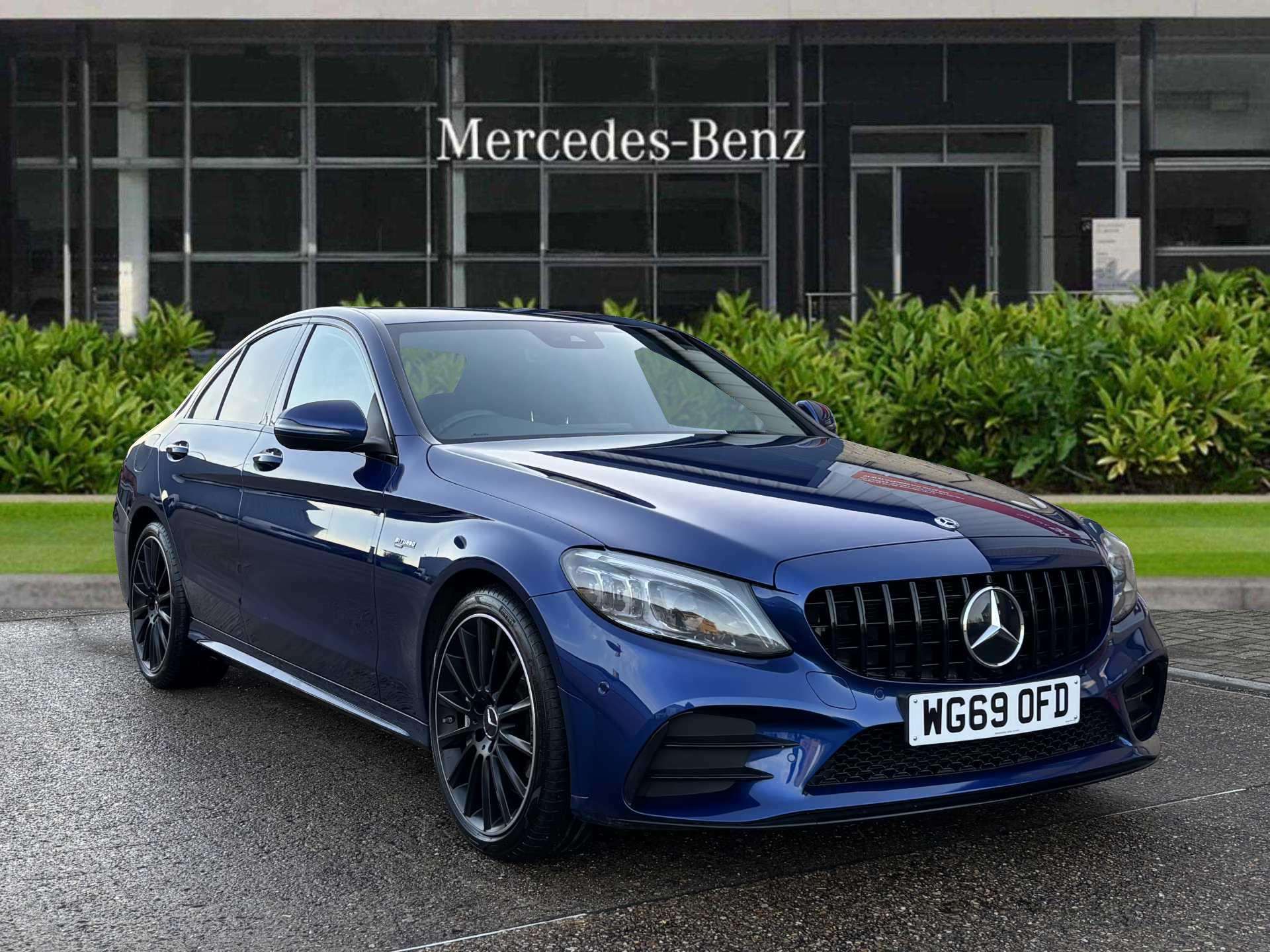 Main listing image - Mercedes-Benz C-Class