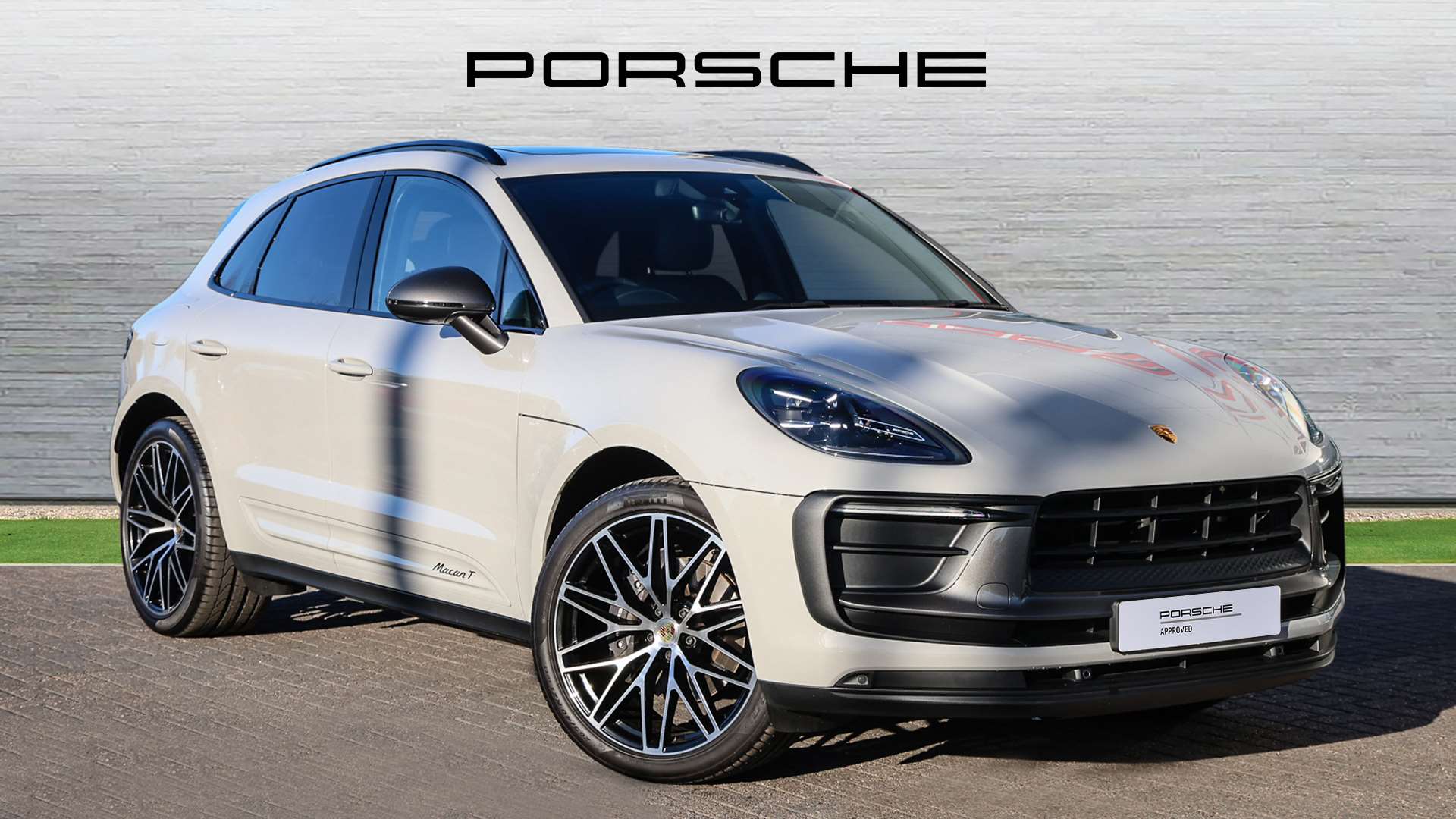 Main listing image - Porsche Macan