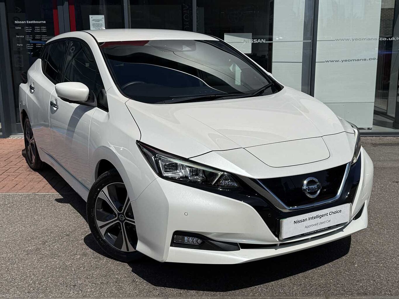 Main listing image - Nissan Leaf