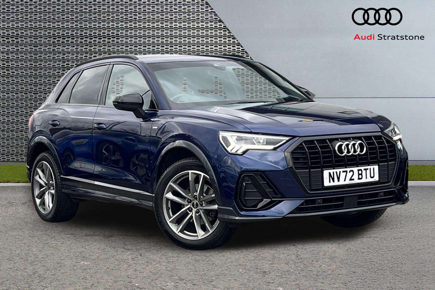 Main listing image - Audi Q3