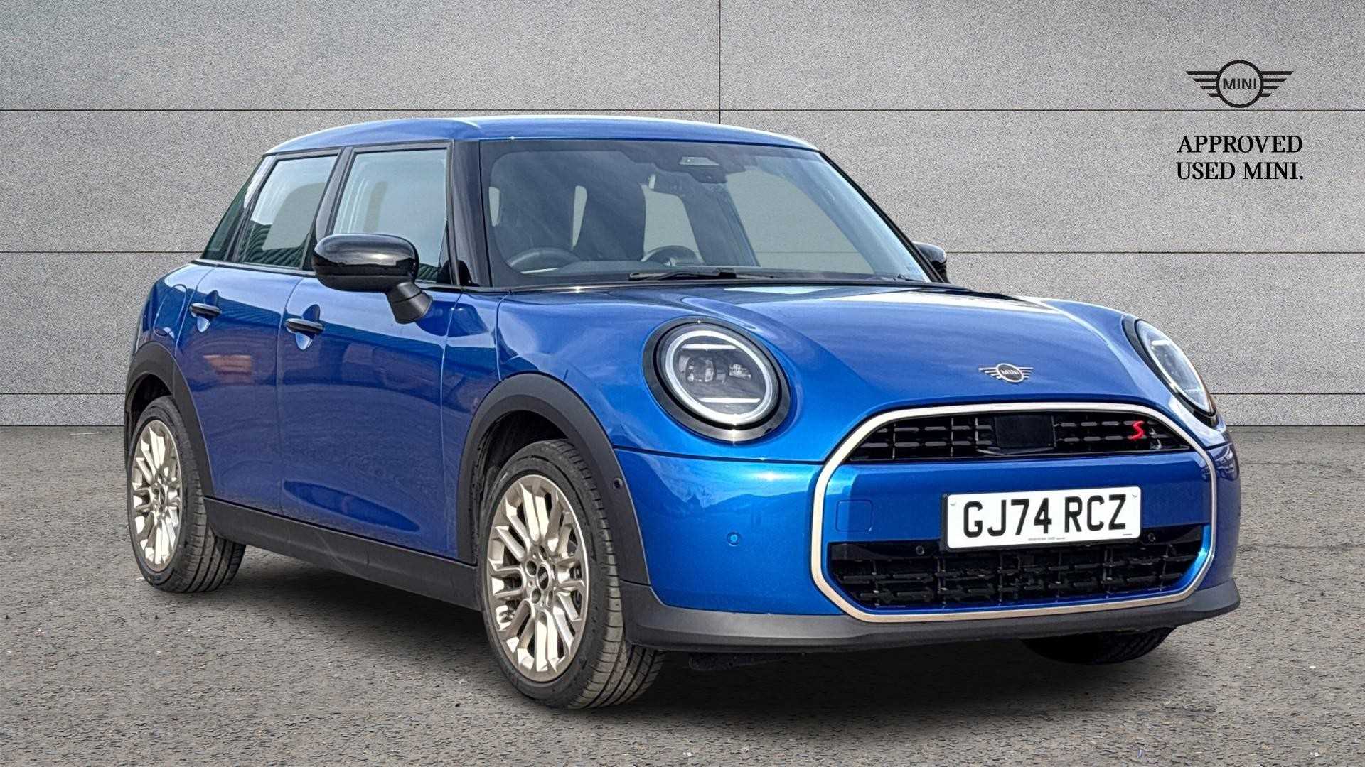 Main listing image - MINI Hatchback 5dr