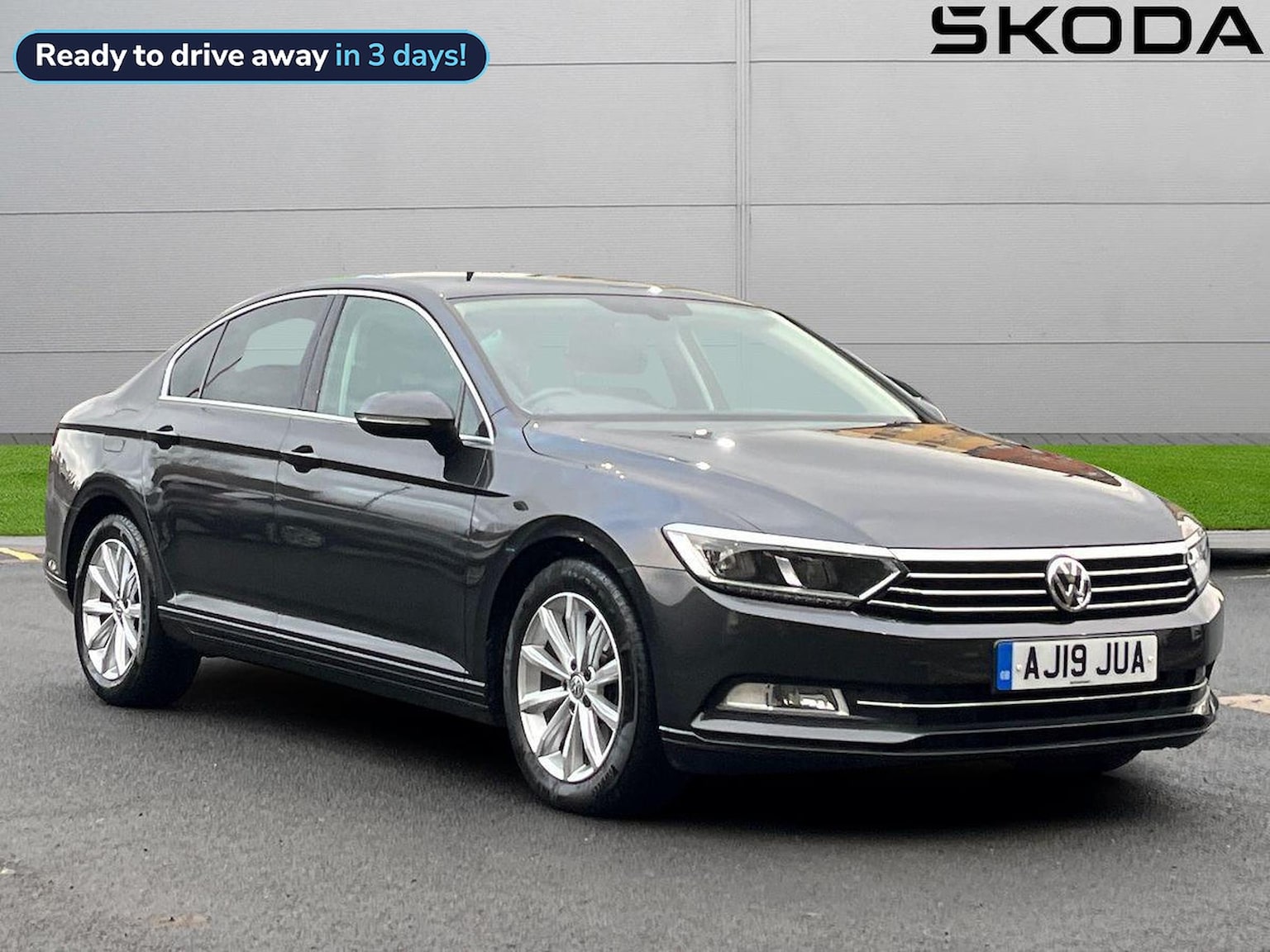 Main listing image - Volkswagen Passat