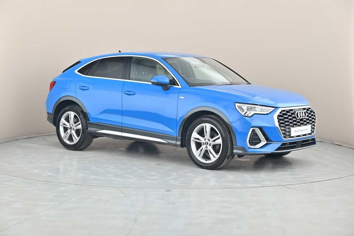 Main listing image - Audi Q3