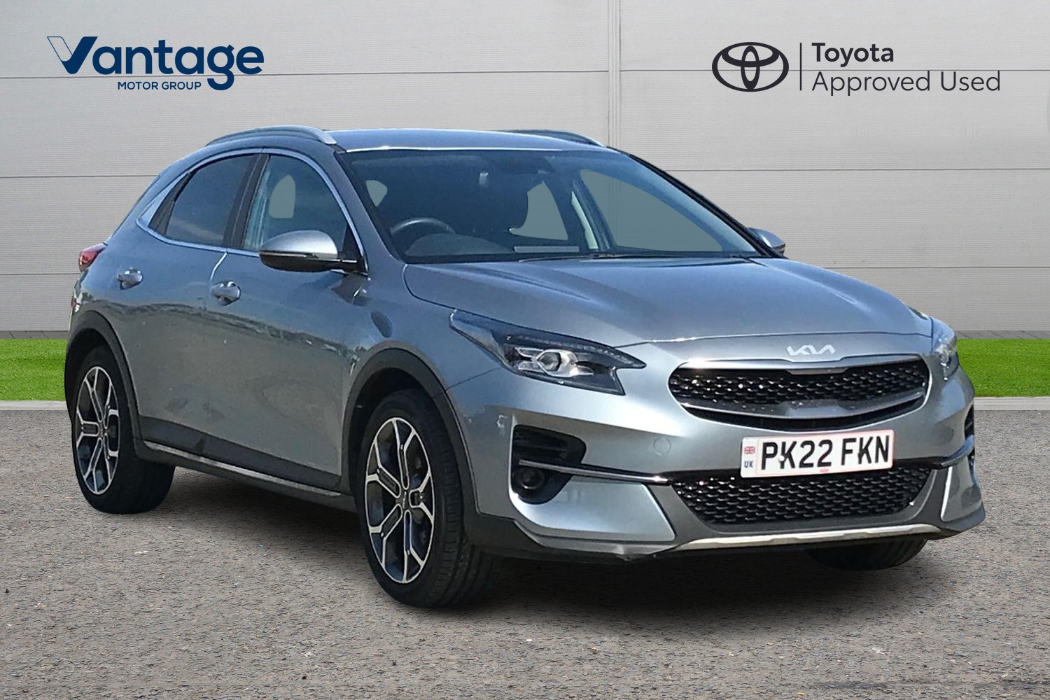Main listing image - Kia XCeed