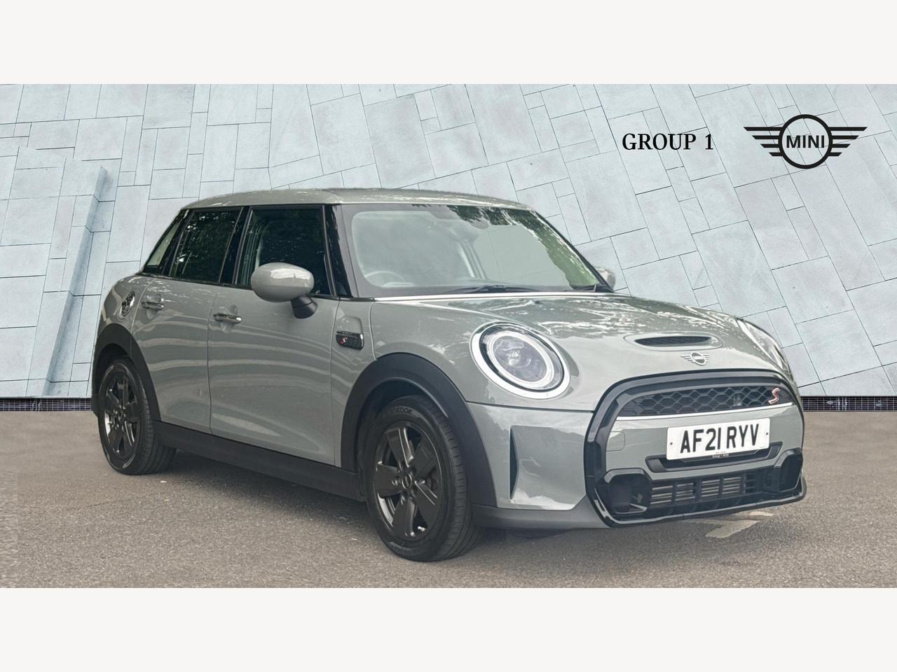Main listing image - MINI Hatchback 5dr