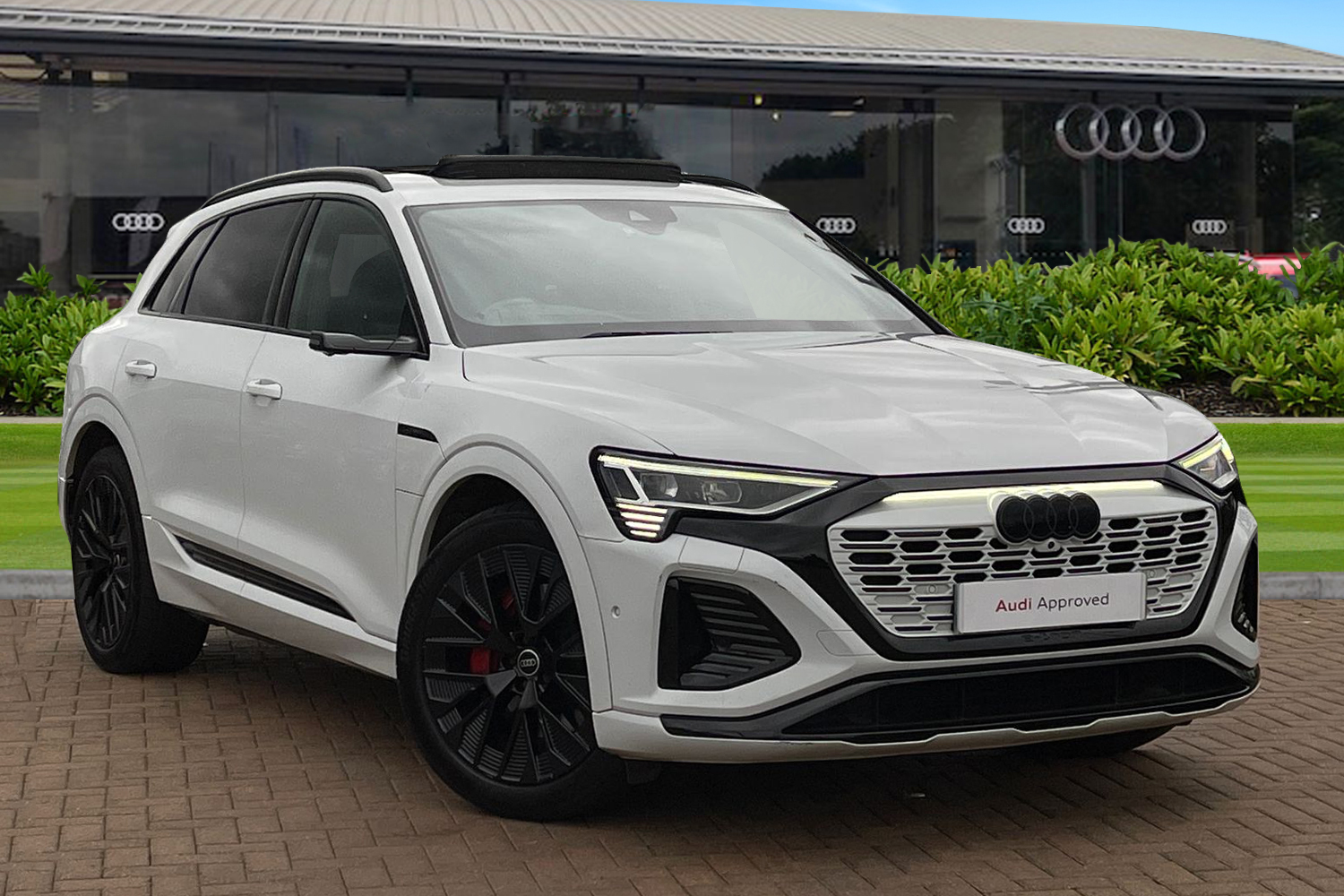 Main listing image - Audi Q8 e-tron