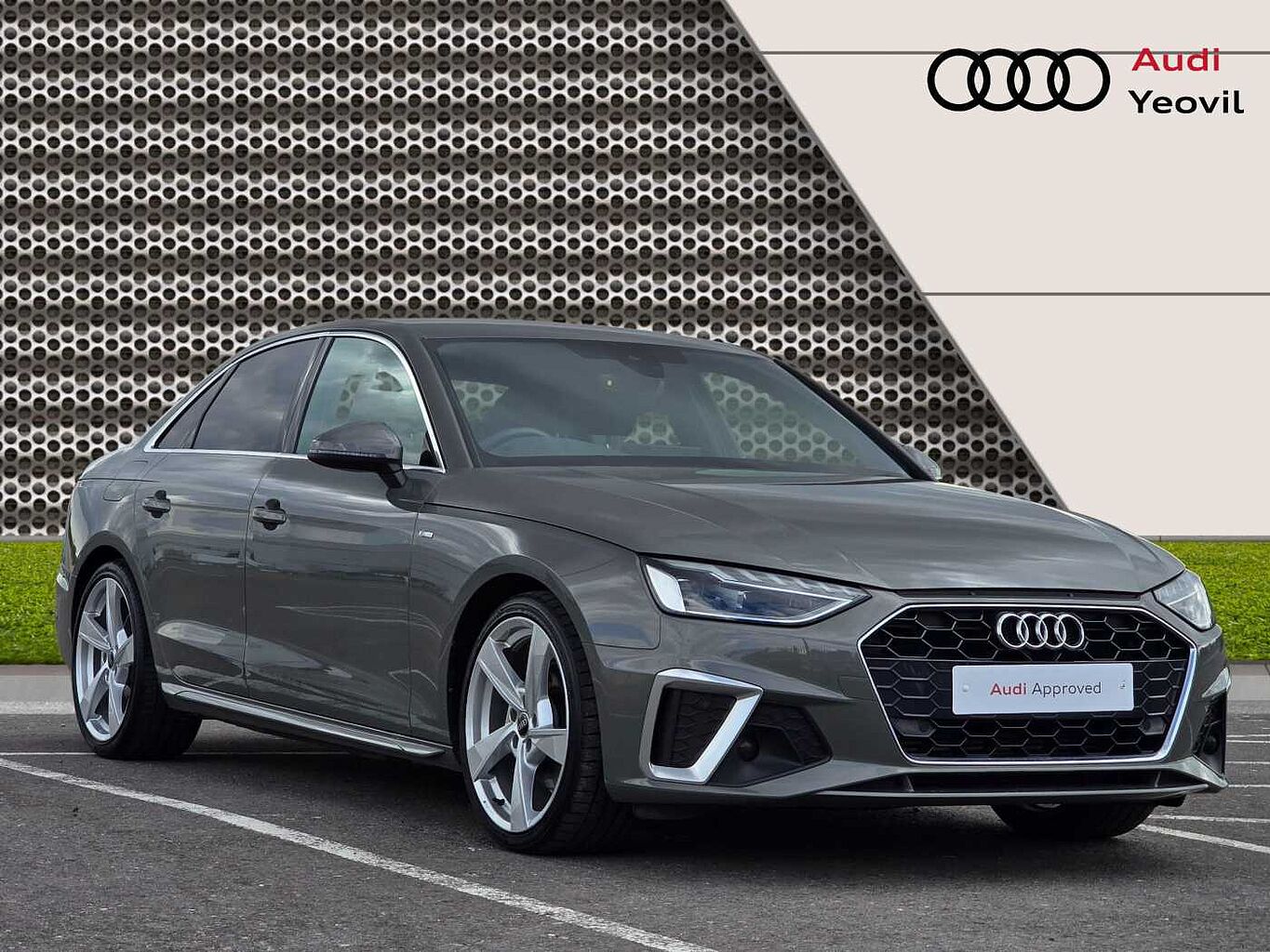 Main listing image - Audi A4