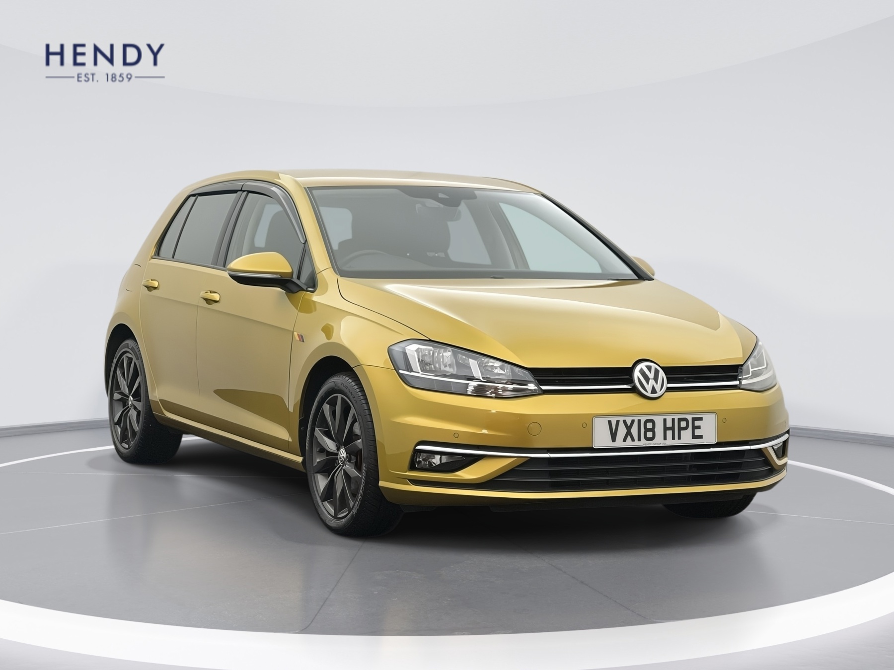 Main listing image - Volkswagen Golf