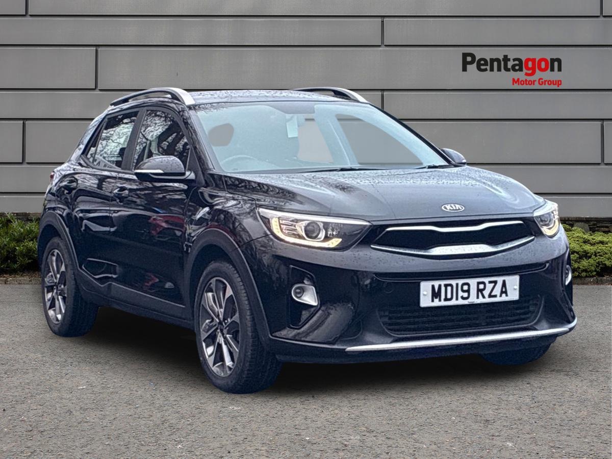 Main listing image - Kia Stonic