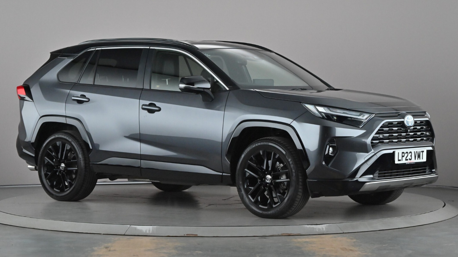 Main listing image - Toyota RAV4