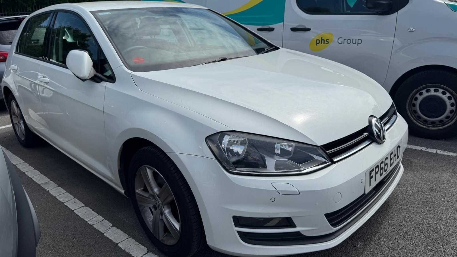 Main listing image - Volkswagen Golf
