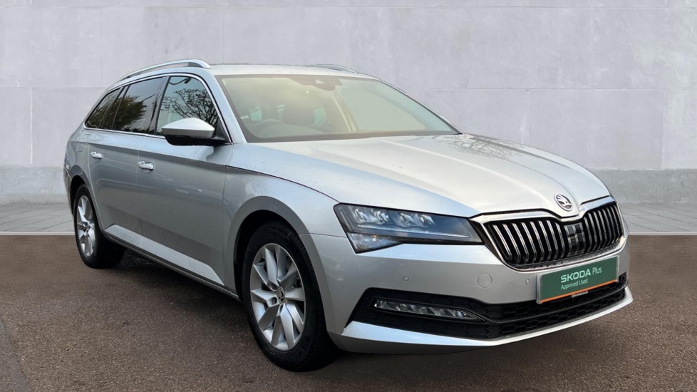 Main listing image - Skoda Superb Estate