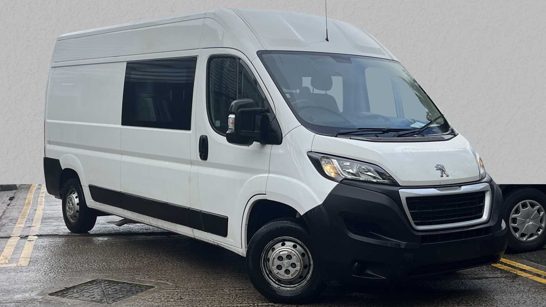 Main listing image - Peugeot Boxer