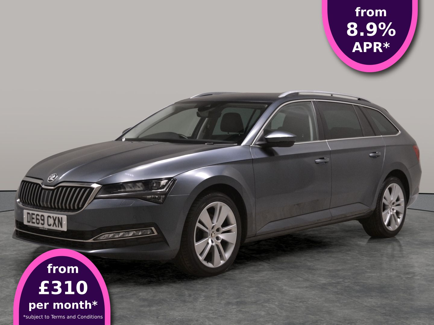 Main listing image - Skoda Superb Estate