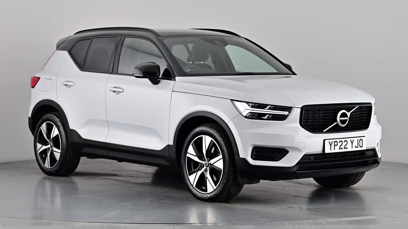 Main listing image - Volvo XC40 Recharge