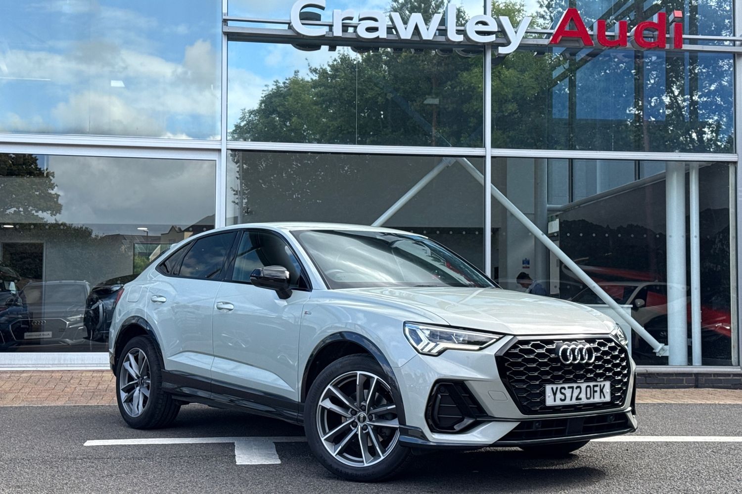 Main listing image - Audi Q3