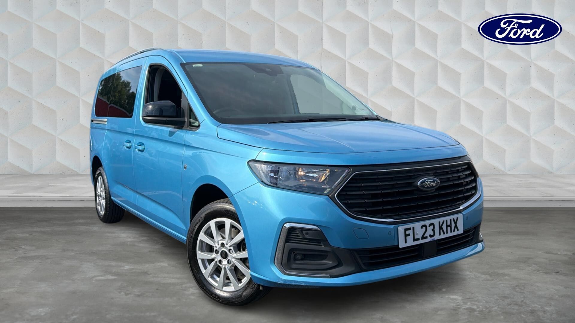 Main listing image - Ford Tourneo Connect