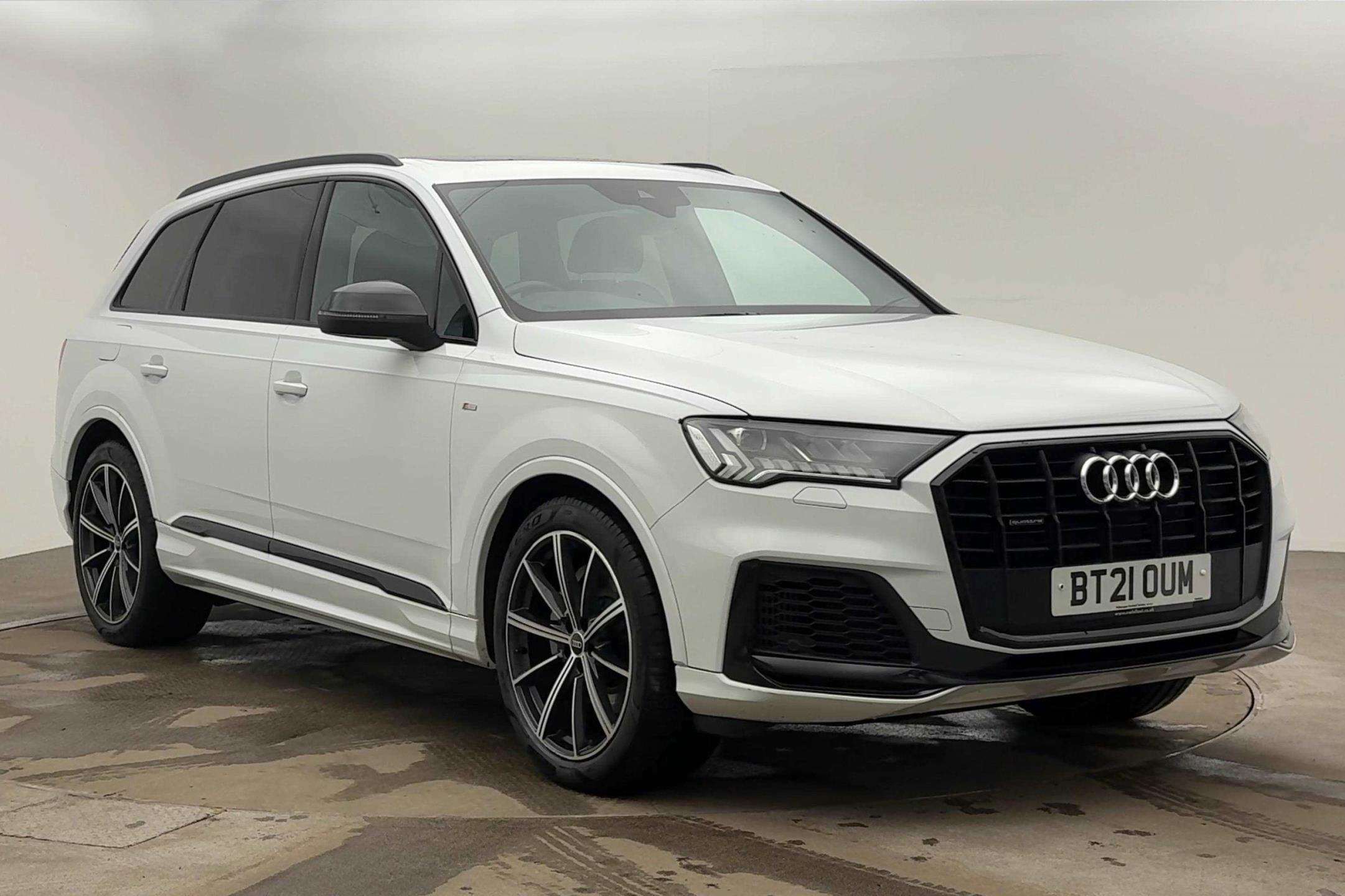 Main listing image - Audi Q7