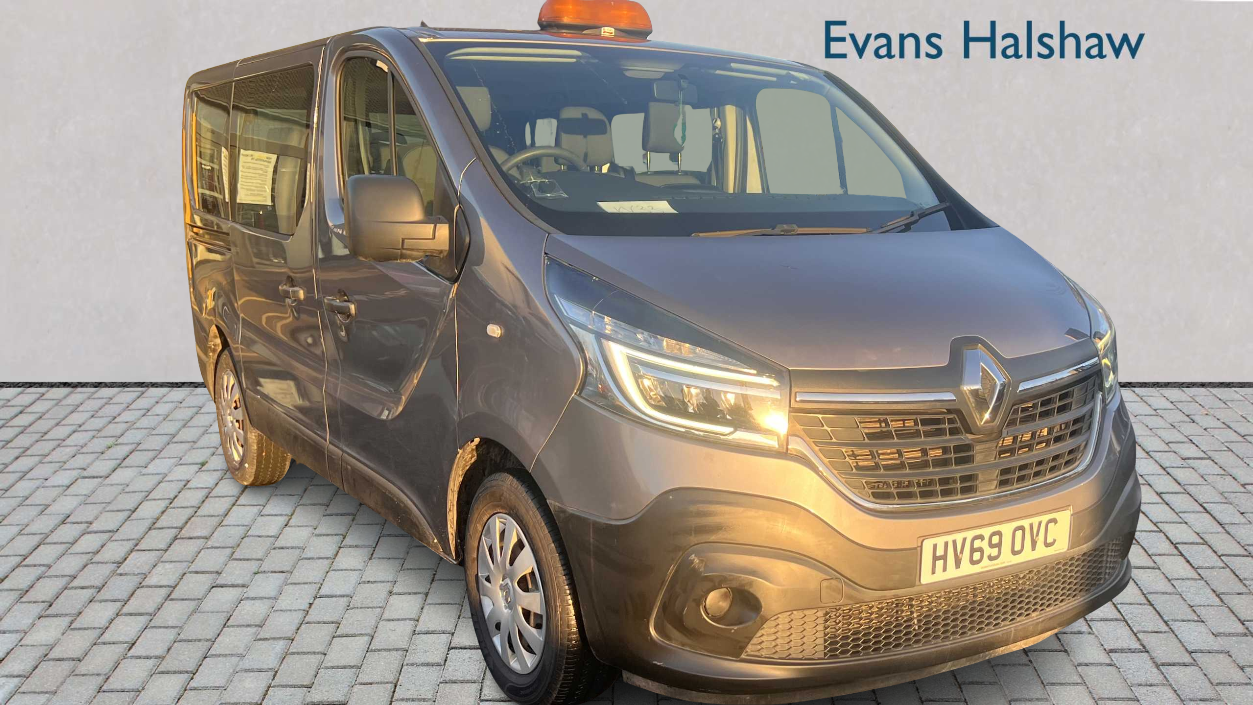Main listing image - Renault Trafic