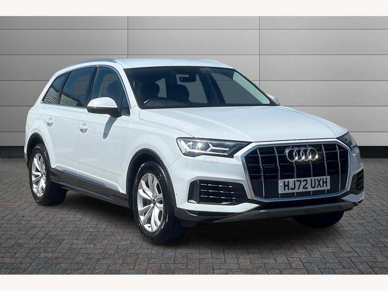 Main listing image - Audi Q7