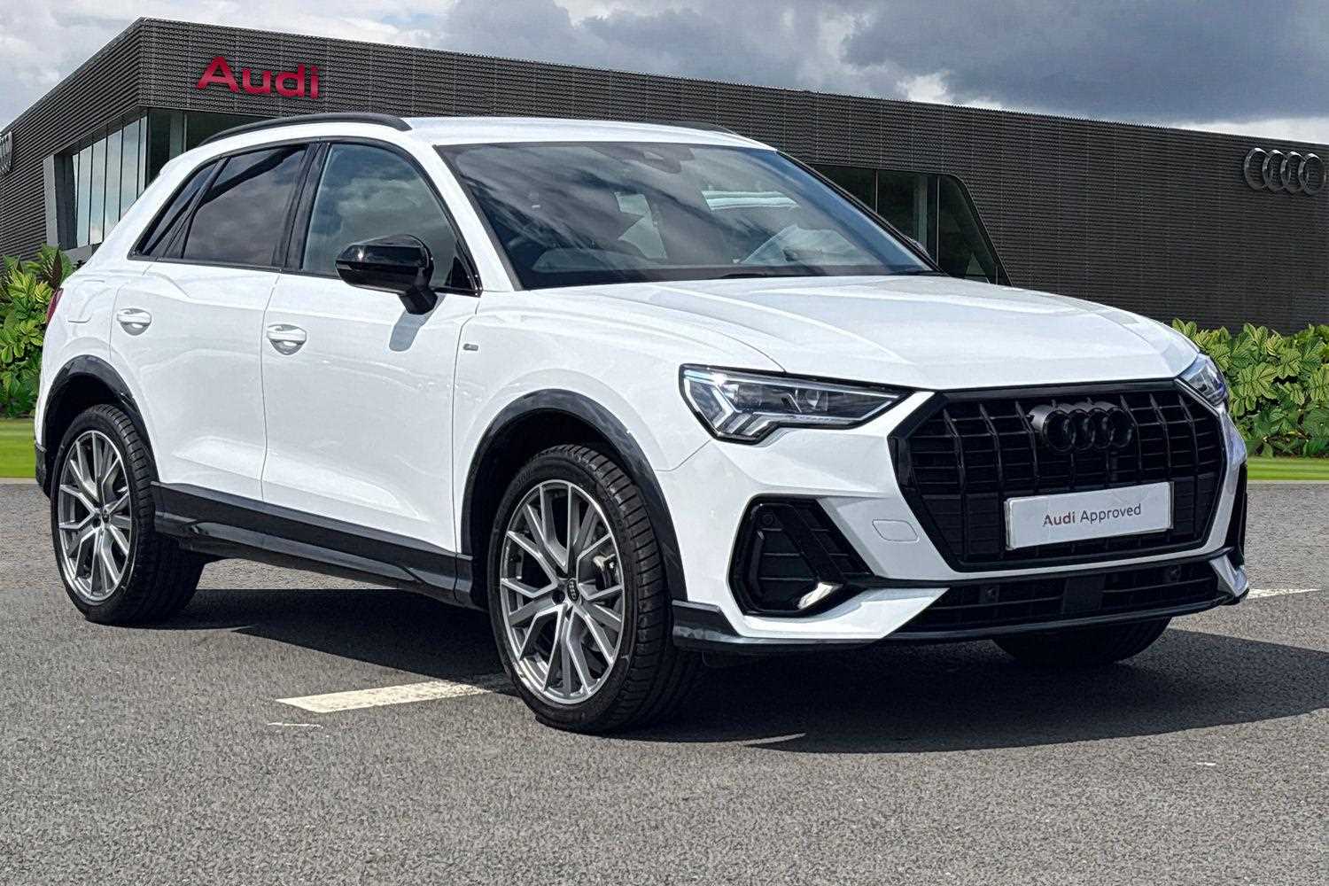 Main listing image - Audi Q3