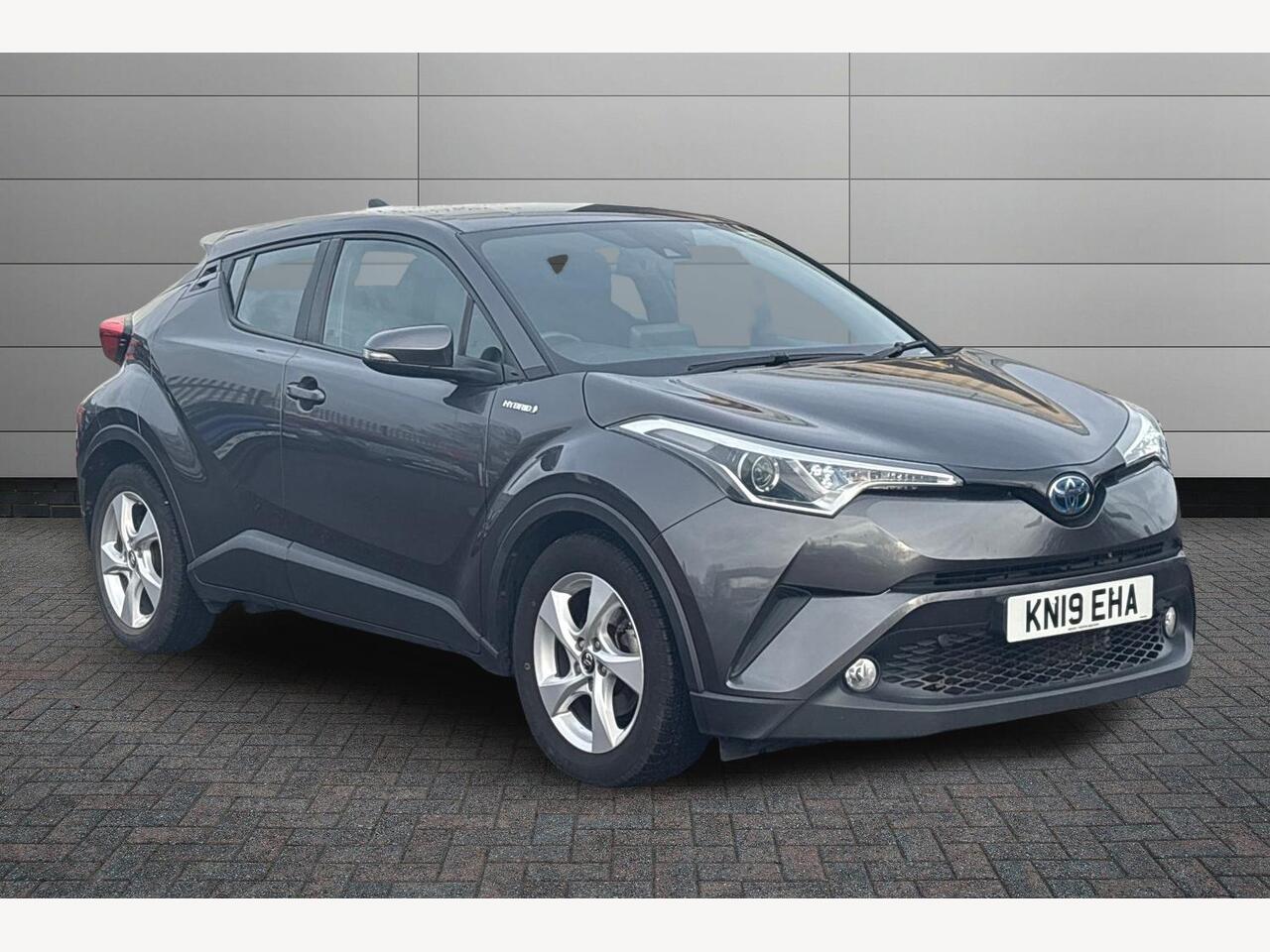 Main listing image - Toyota C-HR