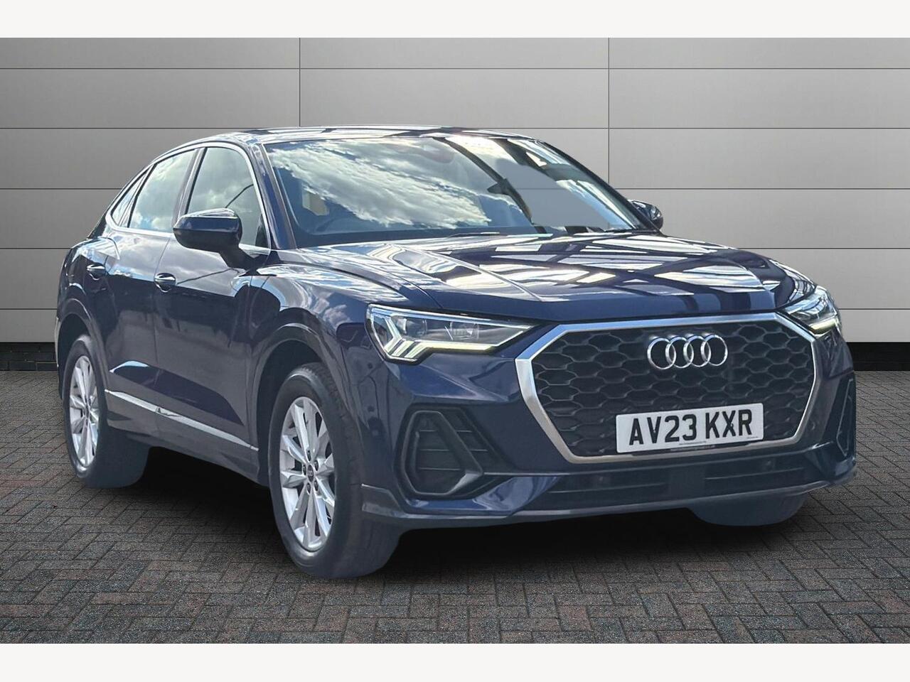 Main listing image - Audi Q3
