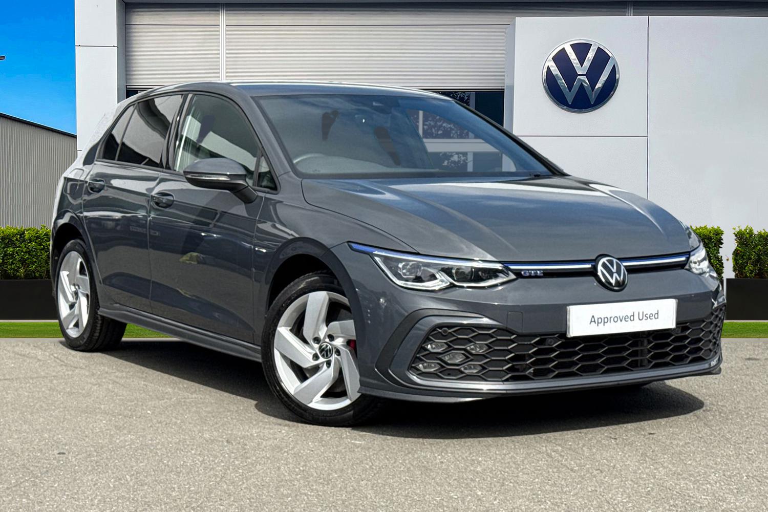 Main listing image - Volkswagen Golf GTE