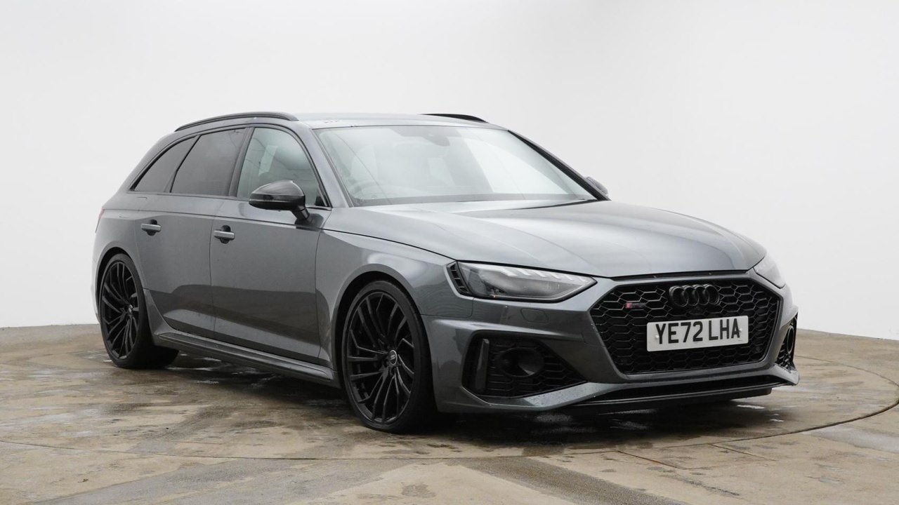 Main listing image - Audi RS4