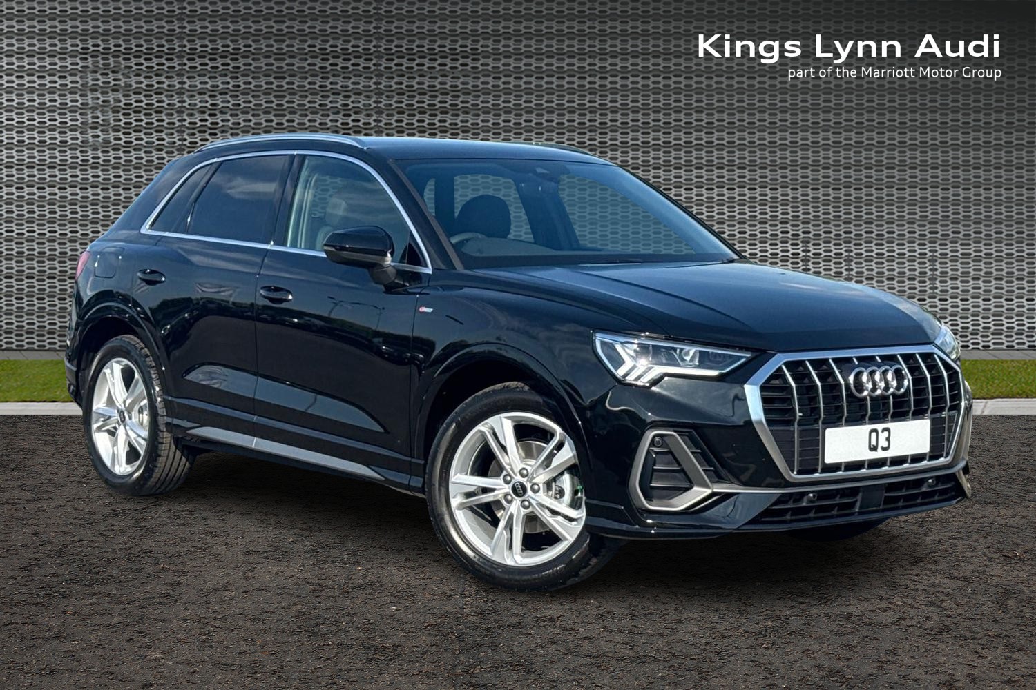 Main listing image - Audi Q3