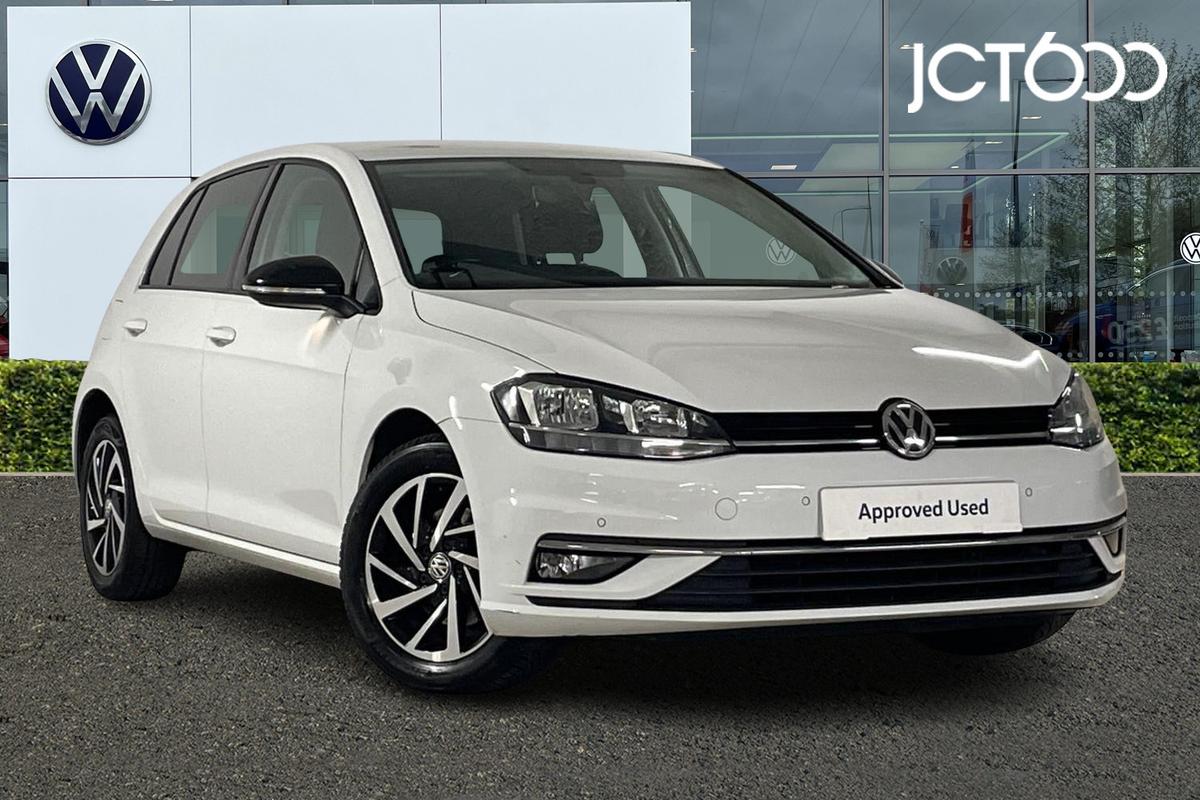 Main listing image - Volkswagen Golf