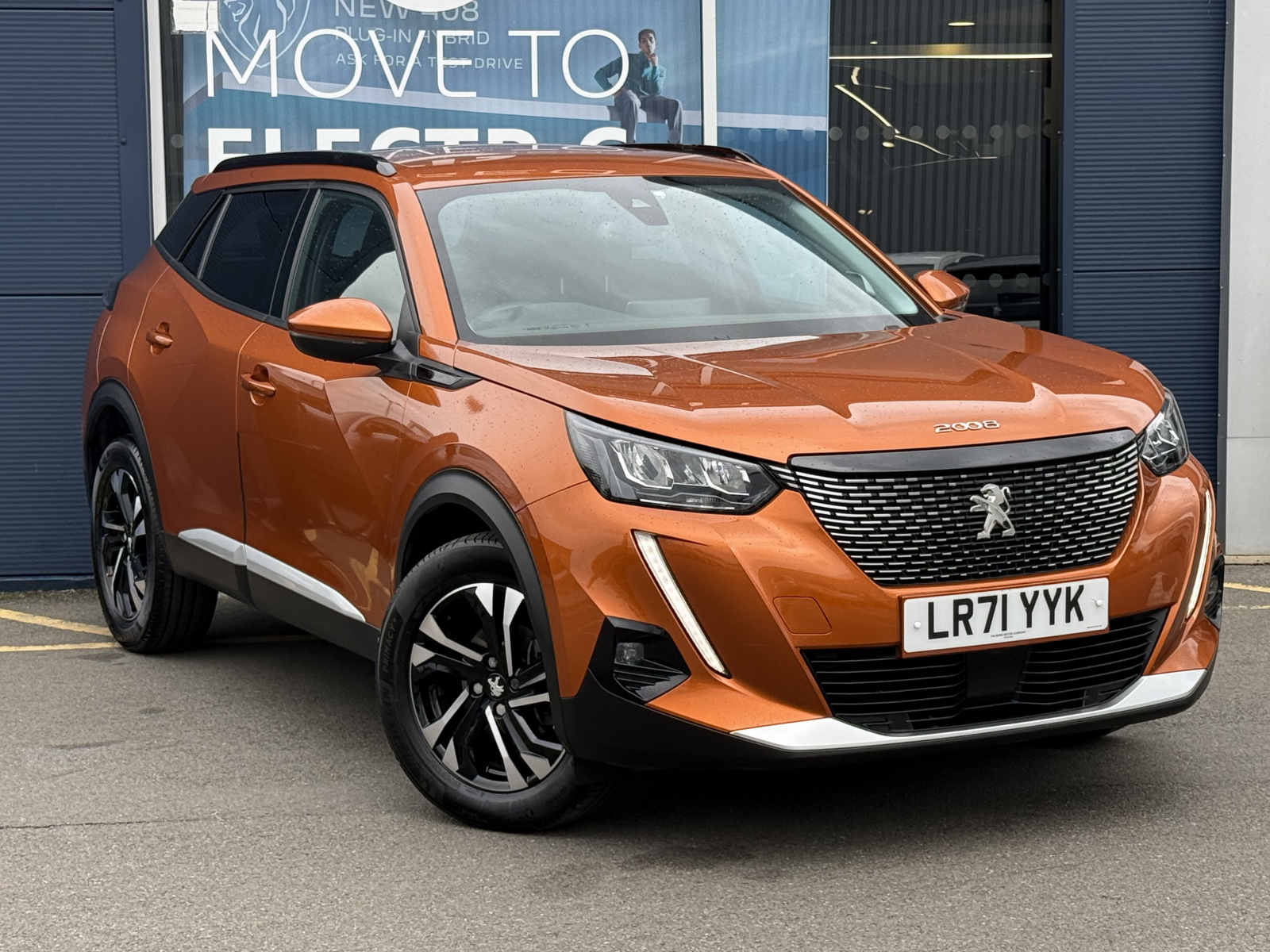 Main listing image - Peugeot 2008