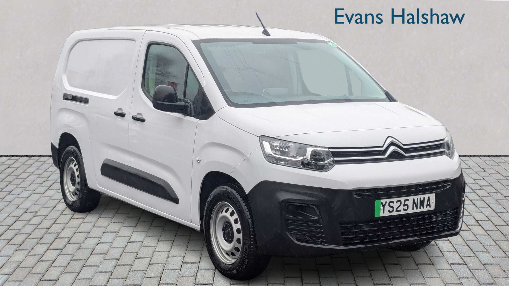 Main listing image - Citroen e-Berlingo