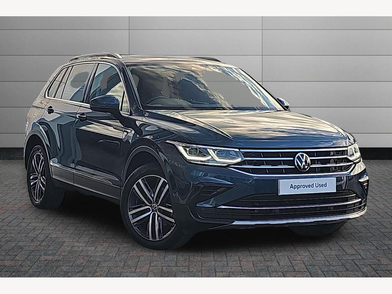 Main listing image - Volkswagen Tiguan