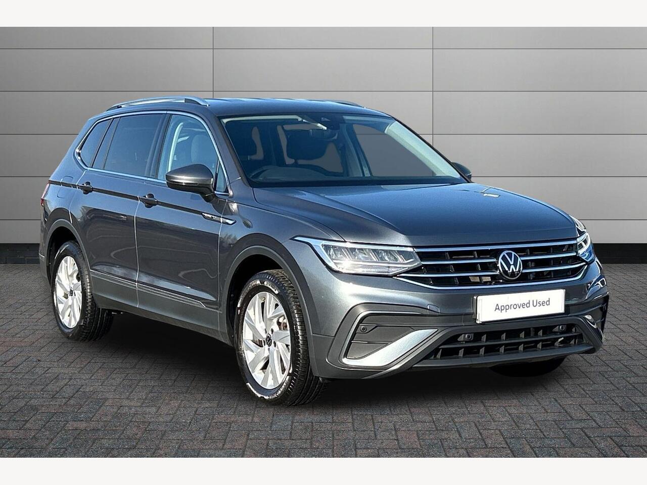 Main listing image - Volkswagen Tiguan Allspace