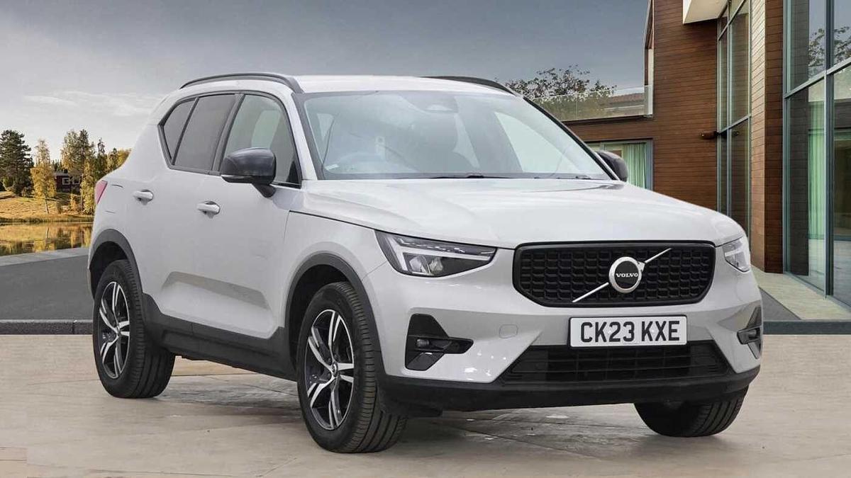 Main listing image - Volvo XC40