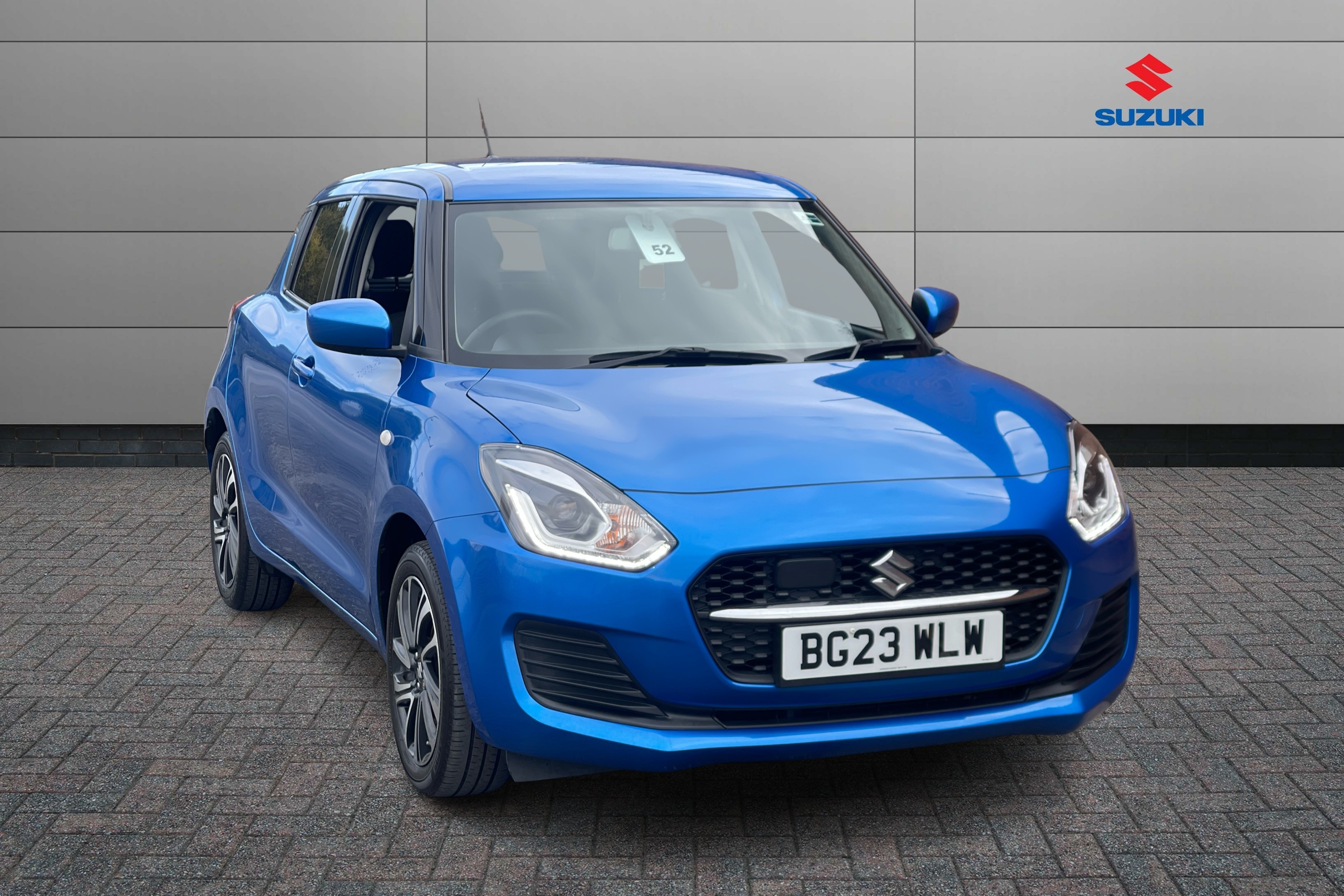 Main listing image - Suzuki Swift