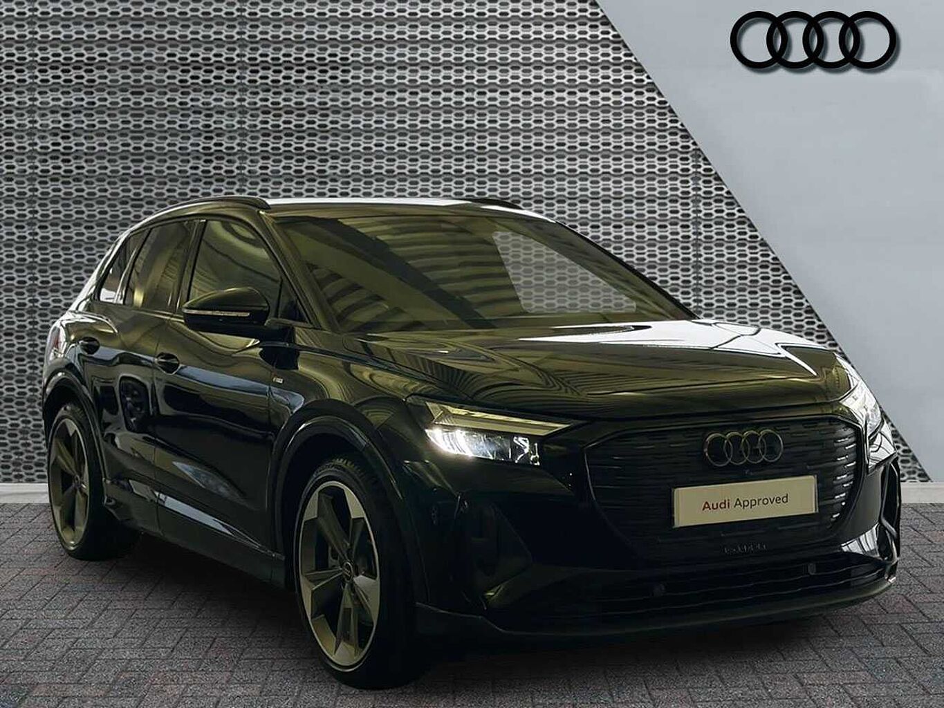 Main listing image - Audi Q4