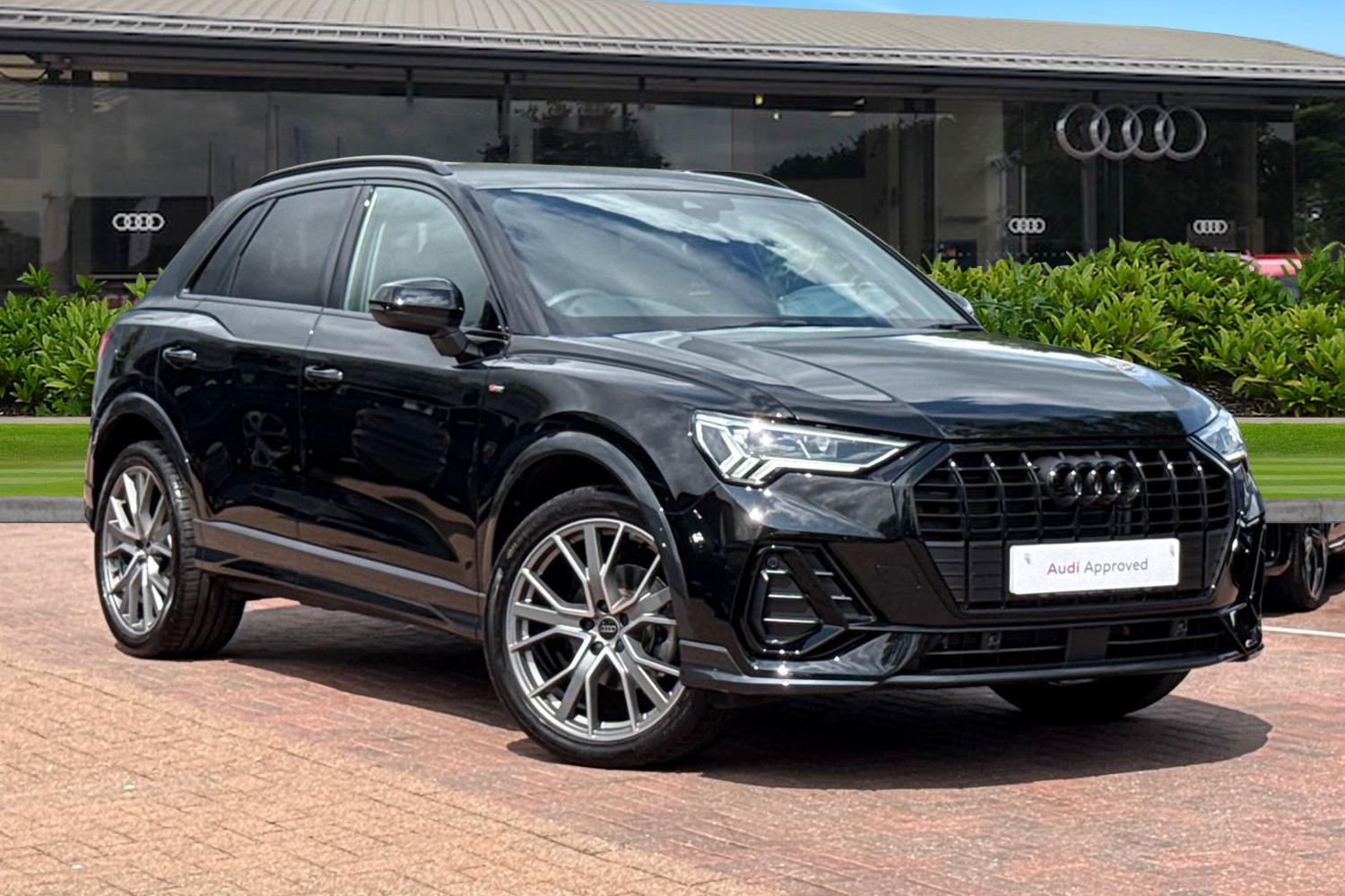 Main listing image - Audi Q3