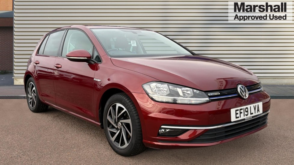 Main listing image - Volkswagen Golf