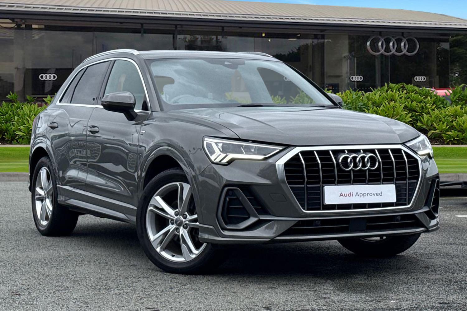 Main listing image - Audi Q3