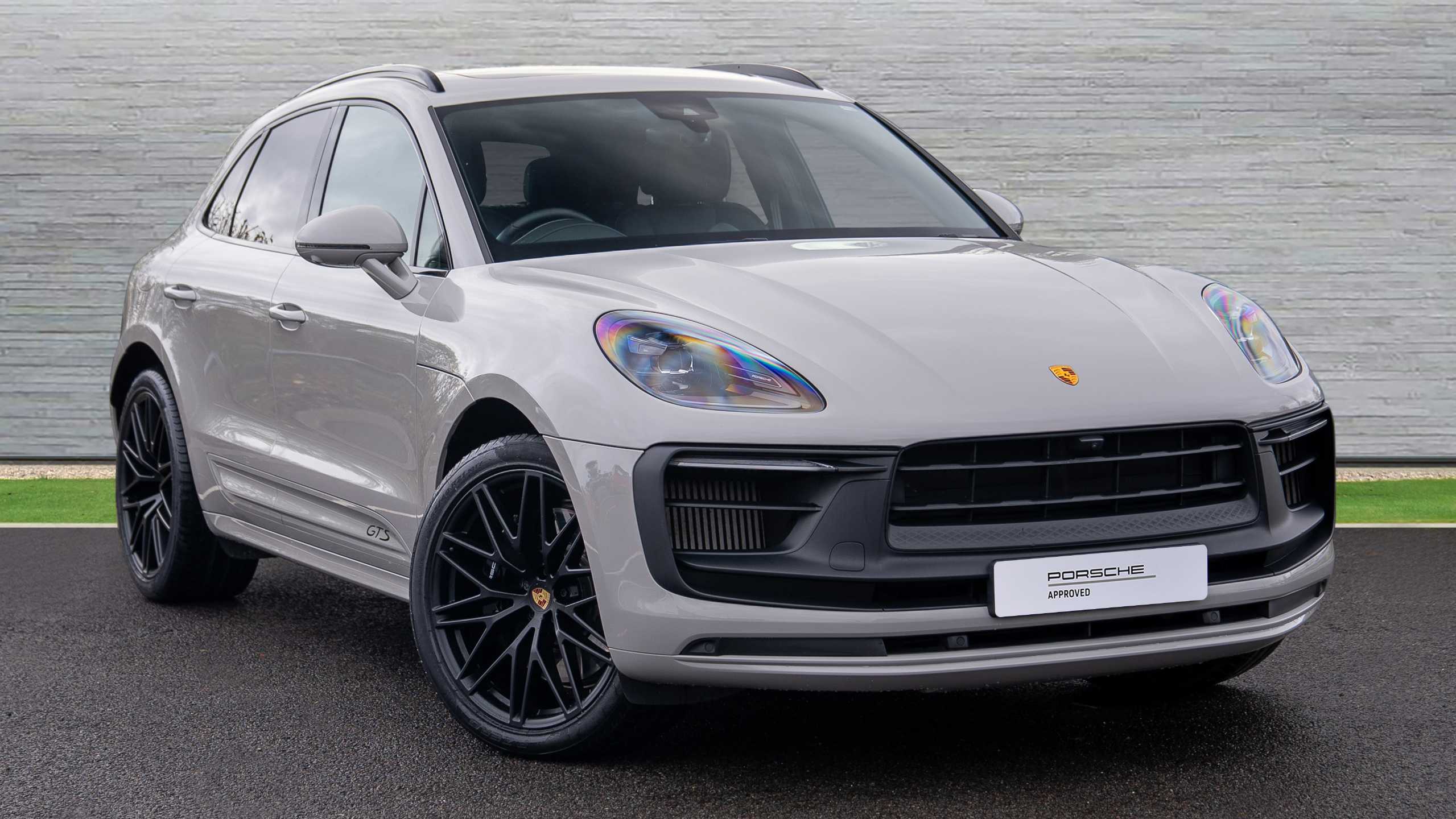 Main listing image - Porsche Macan