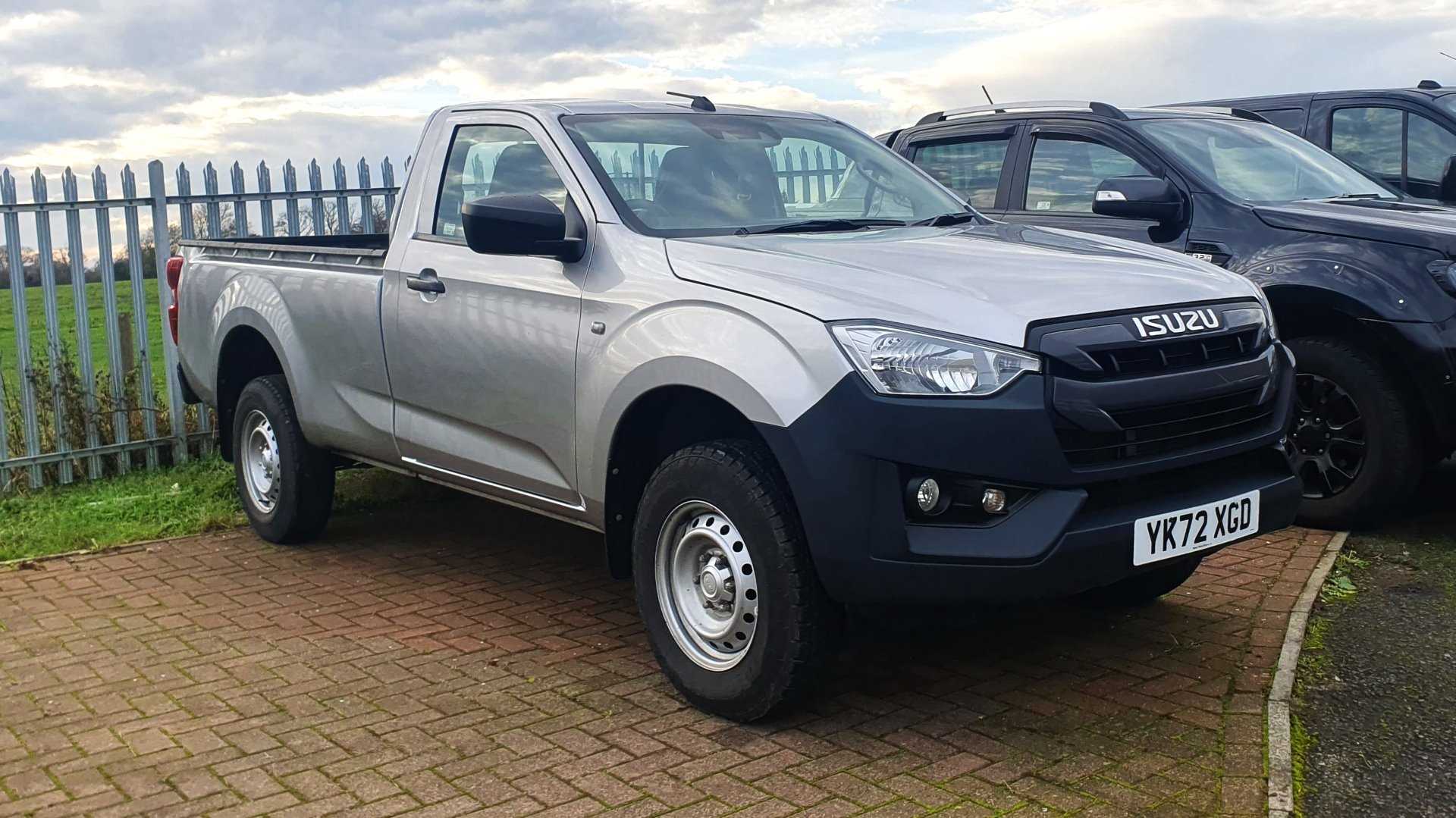 Main listing image - Isuzu D-Max