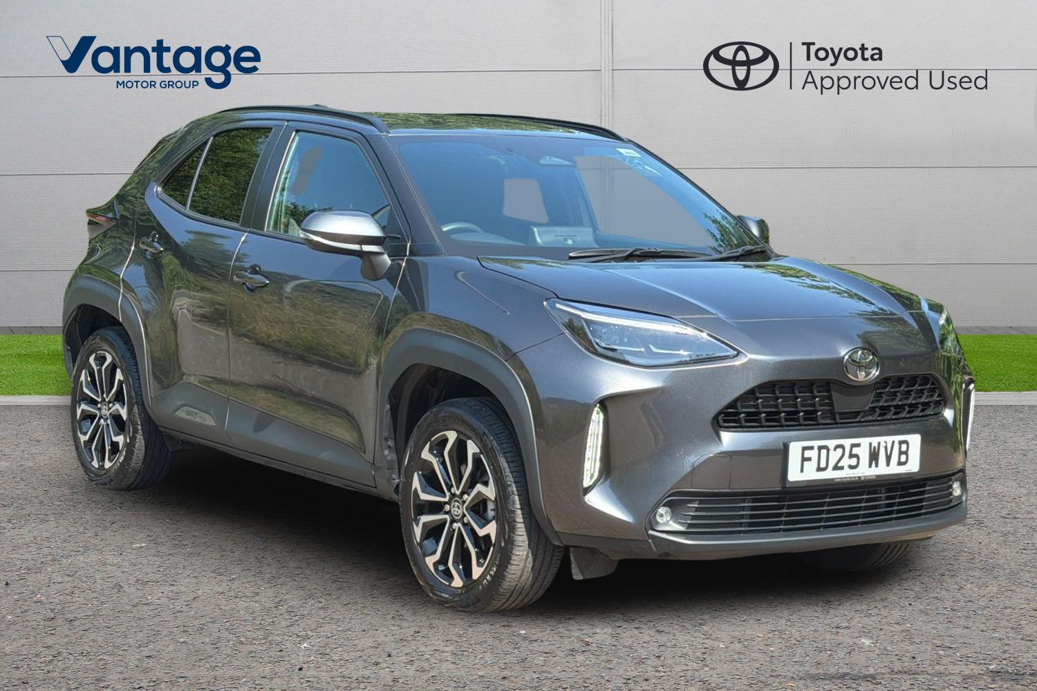 Main listing image - Toyota Yaris Cross